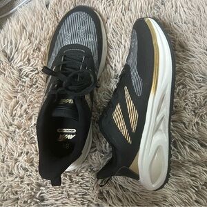Avia • Avia Women's Mesh Gel Trail Sneaker